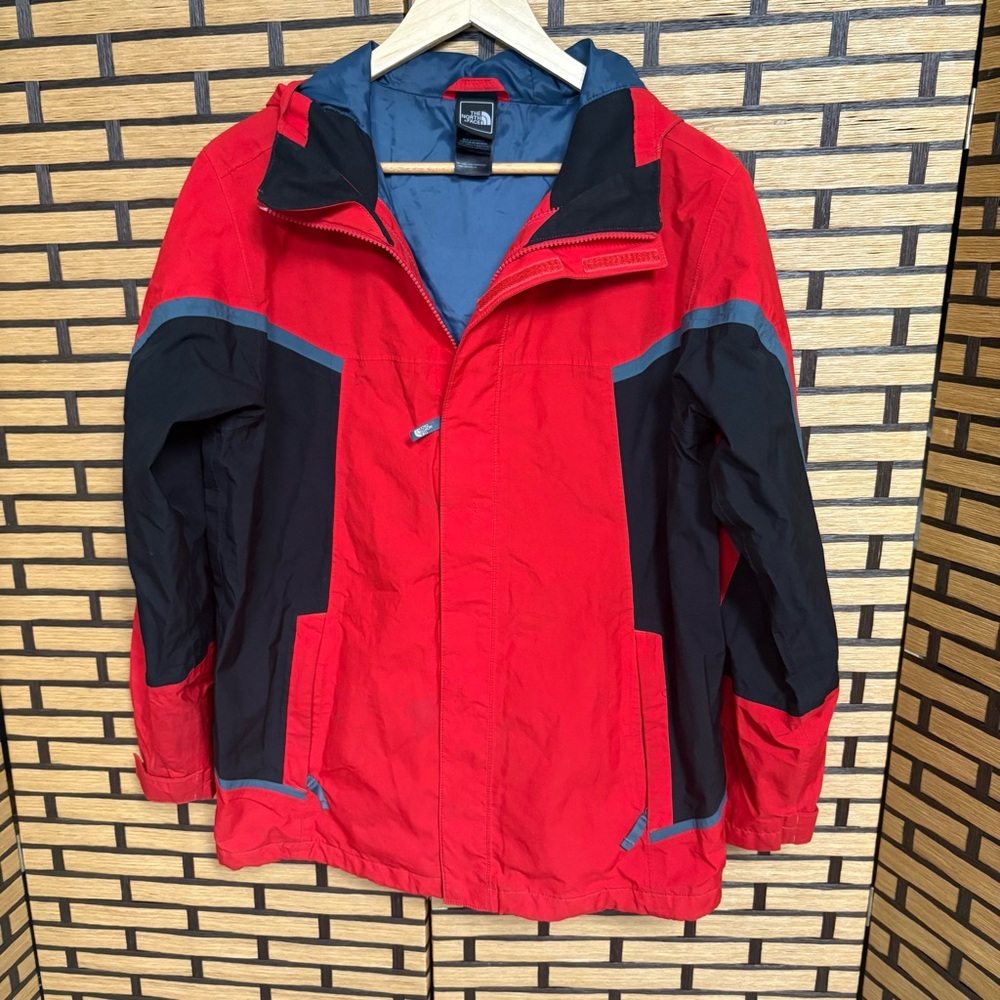 The North Face Red Hyvent Jacket Boys Size XL (18/20)